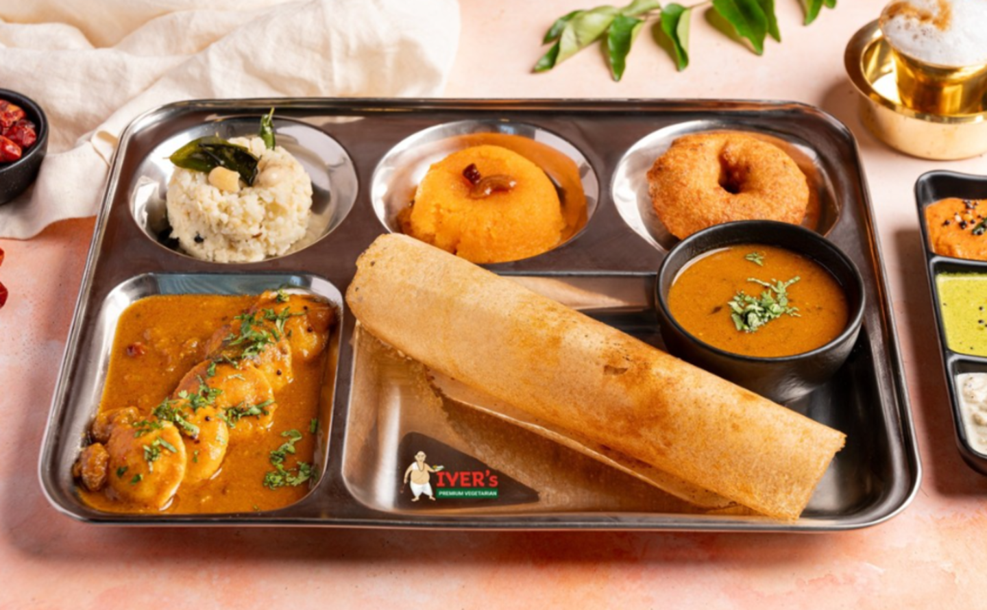 HiDubai-business-iyers-premium-vegetarian-restaurant-dmcc-food-beverage-restaurants-bars-jumeirah-lake-towers-al-thanyah-5-dubai