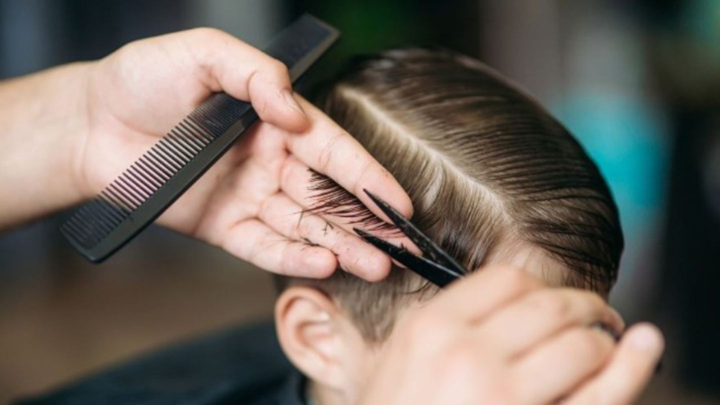 HiDubai-business-gazi-gents-salon-beauty-wellness-health-beauty-salons-al-karama-dubai