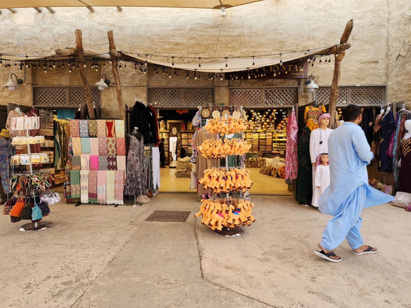 HiDubai-business-lucky-crystal-trading-shopping-apparel-al-hamriya-dubai