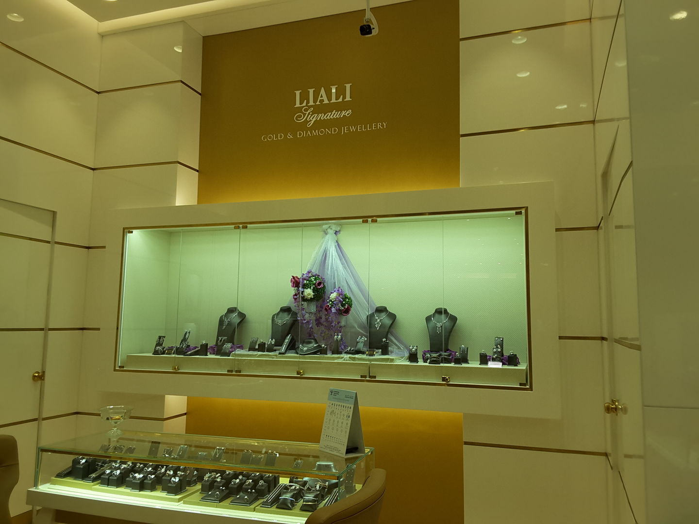 HiDubai-business-liali-signature-shopping-jewellery-precious-stones-mirdif-dubai-2