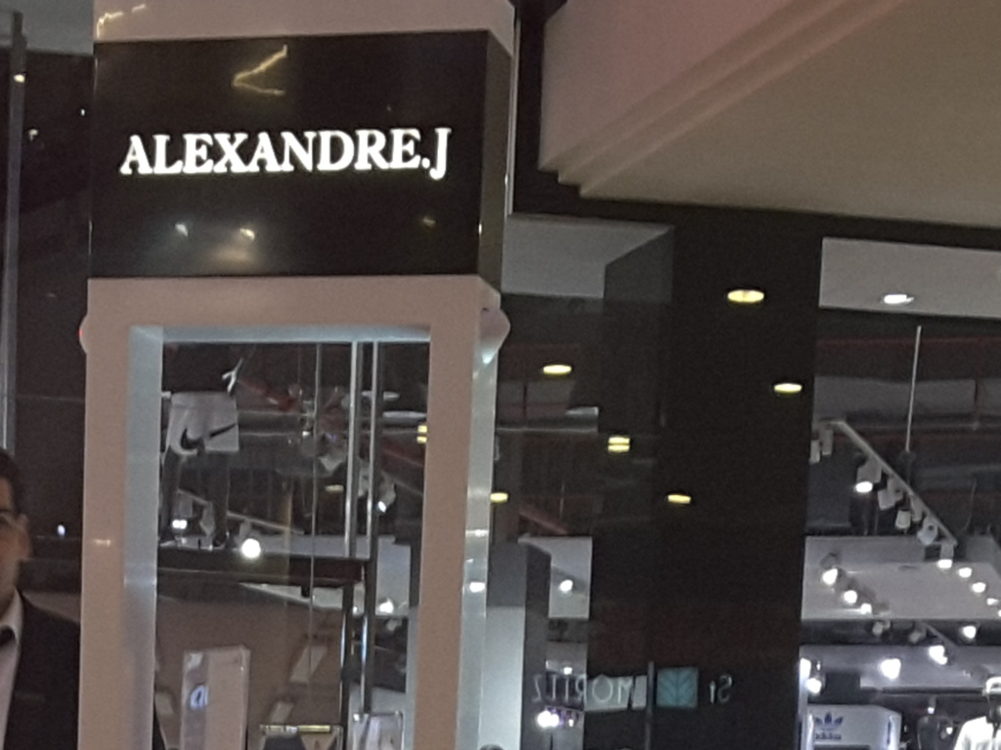 HiDubai-business-alexandre-j-shopping-beauty-cosmetics-stores-al-barsha-1-dubai-2