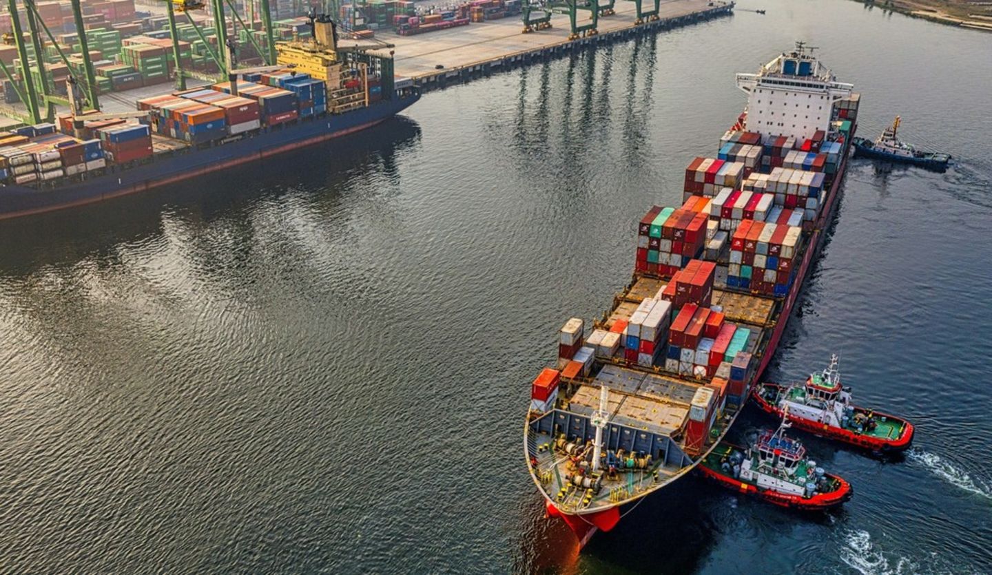 HiDubai-business-ltb-shipping-services-shipping-logistics-shipping-business-bay-dubai