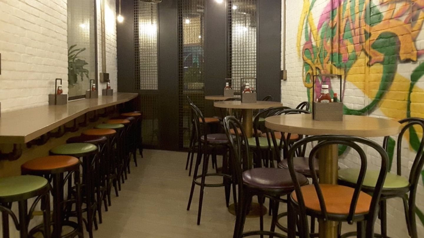 HiDubai-business-shawafel-food-beverage-restaurants-bars-the-palm-jumeirah-nakhlat-jumeirah-dubai-2