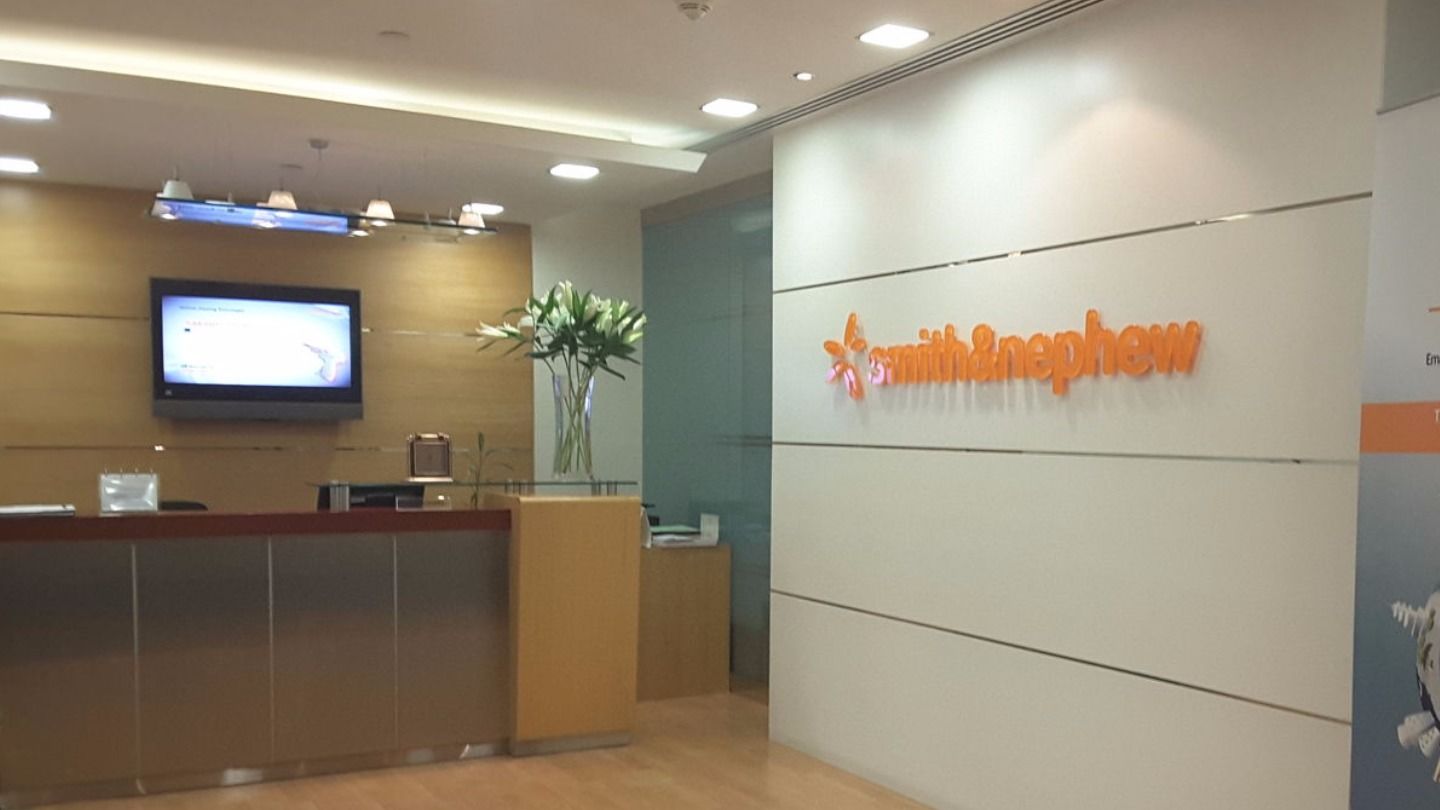 HiDubai-business-smith-nephew-beauty-wellness-health-specialty-clinics-dubai-healthcare-city-umm-hurair-2-dubai