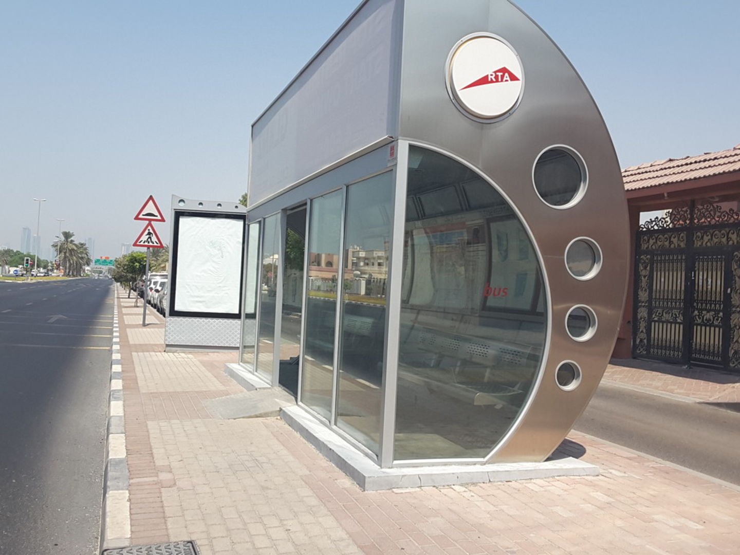 HiDubai-business-abu-hail-masjid-1-bus-stop-transport-vehicle-services-public-transport-hor-al-anz-east-dubai-2