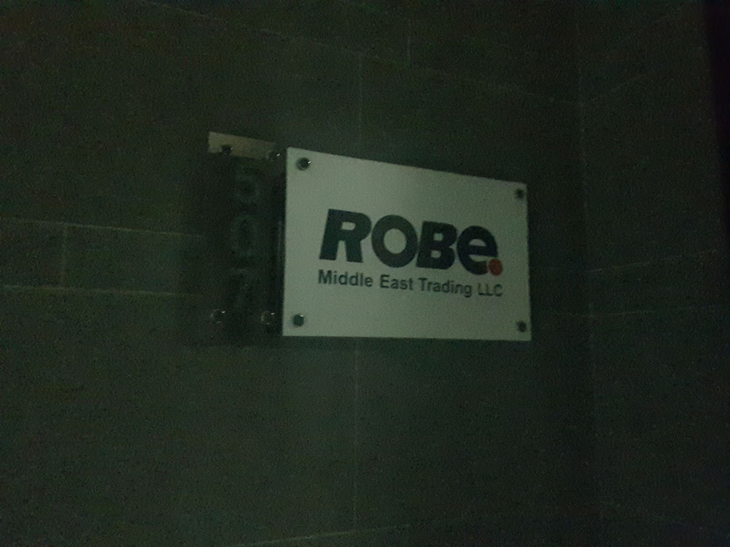 HiDubai-business-robe-middle-east-trading-home-hardware-fittings-green-community-dubai-investment-park-1-dubai