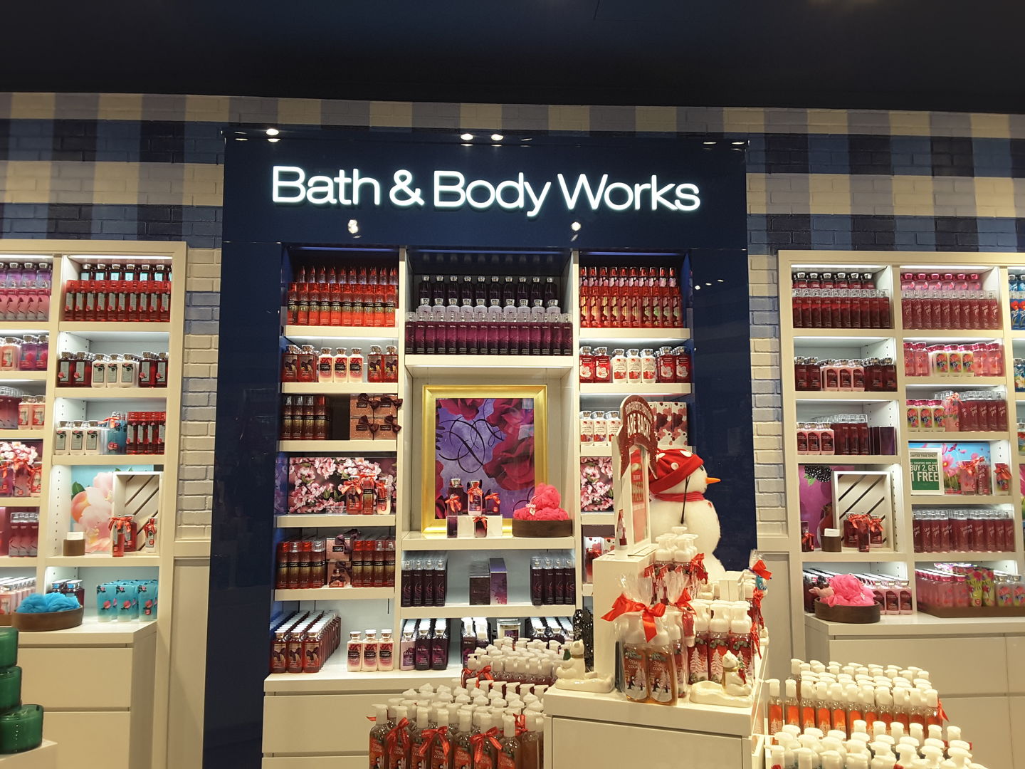 HiDubai-business-bath-body-works-shopping-beauty-cosmetics-stores-mankhool-dubai-4