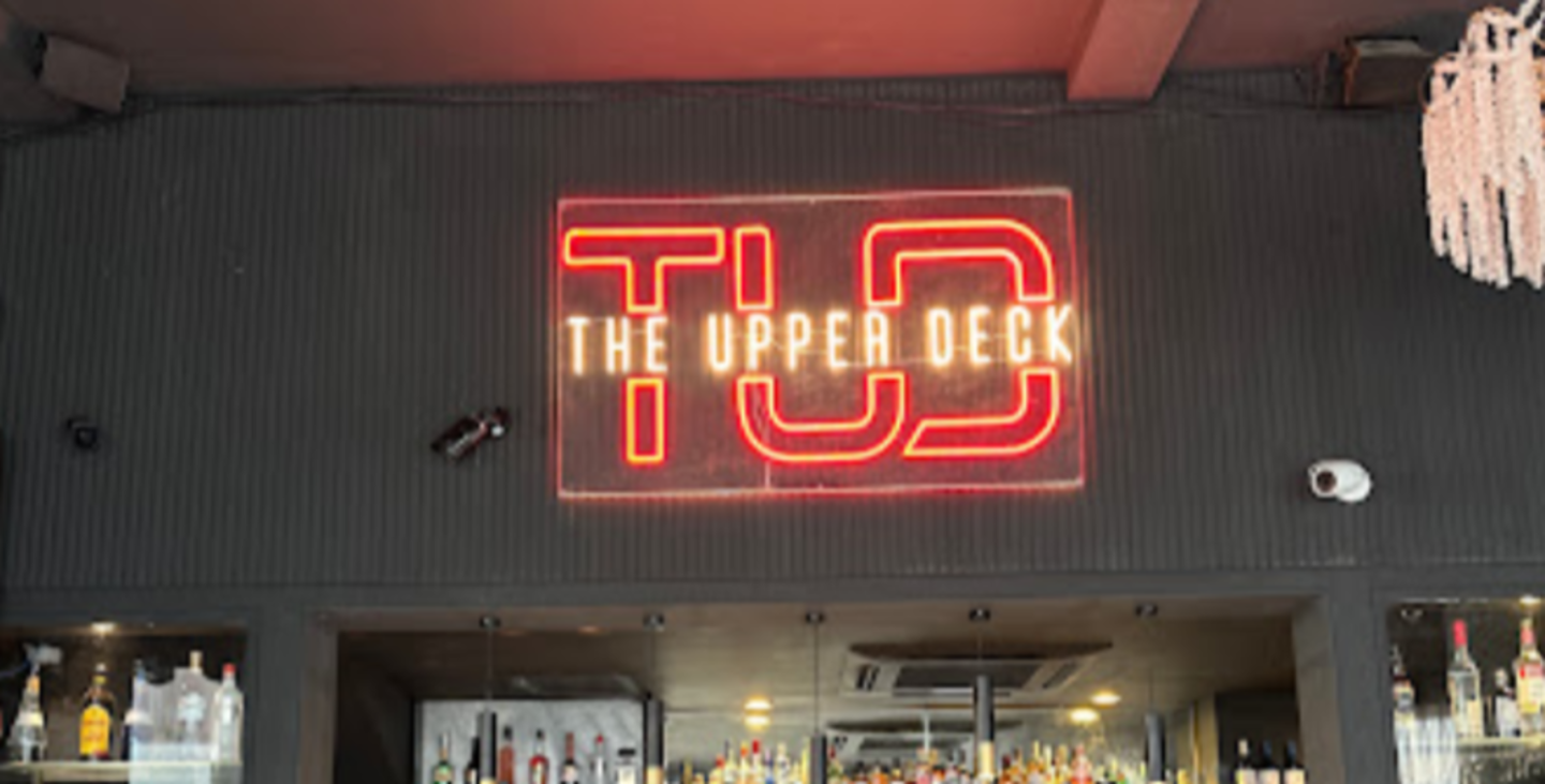 HiDubai-business-the-upper-deck-lounge-food-beverage-restaurants-bars-barsha-heights-tecom-dubai