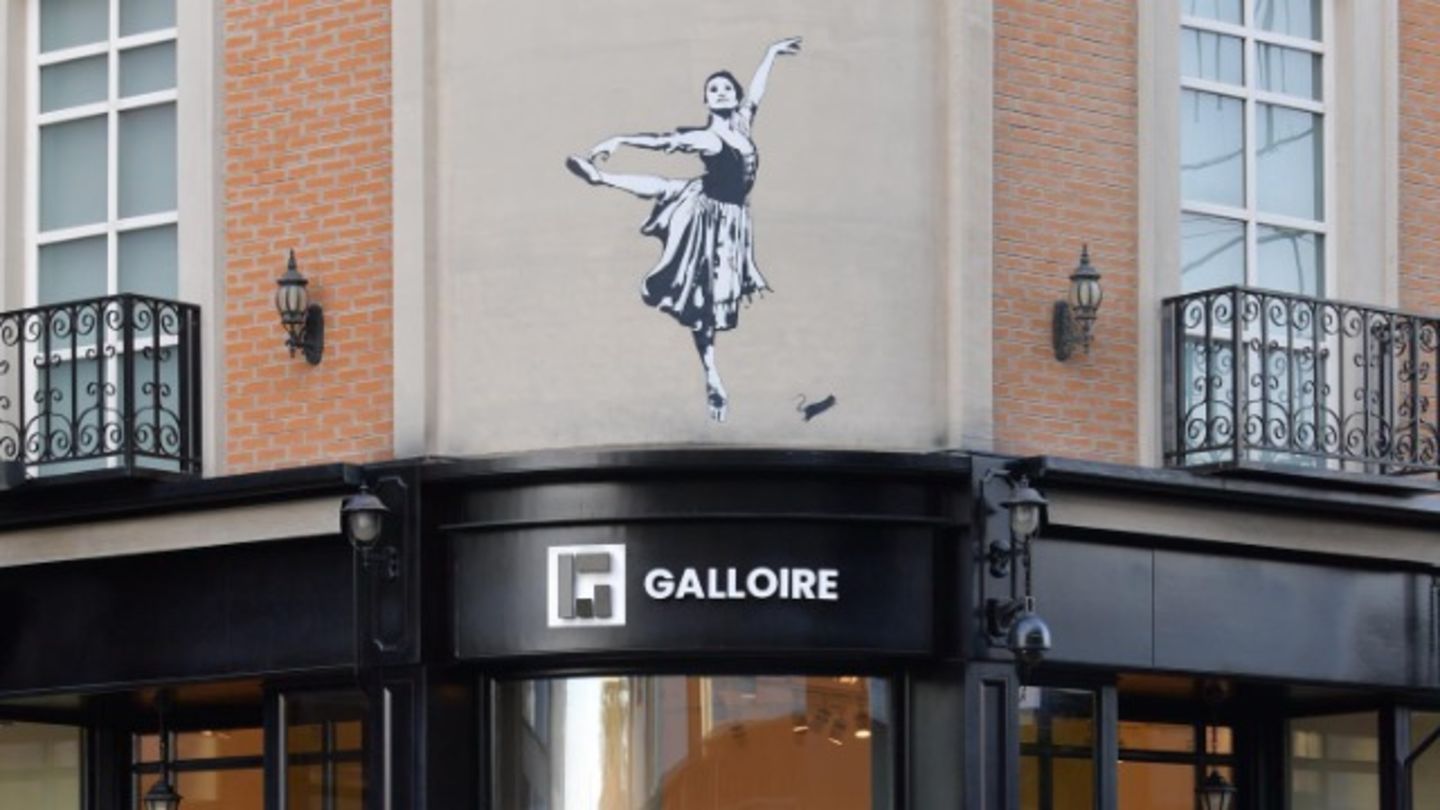 HiDubai-business-galloire-art-gallery-leisure-culture-museums-galleries-al-wasl-dubai