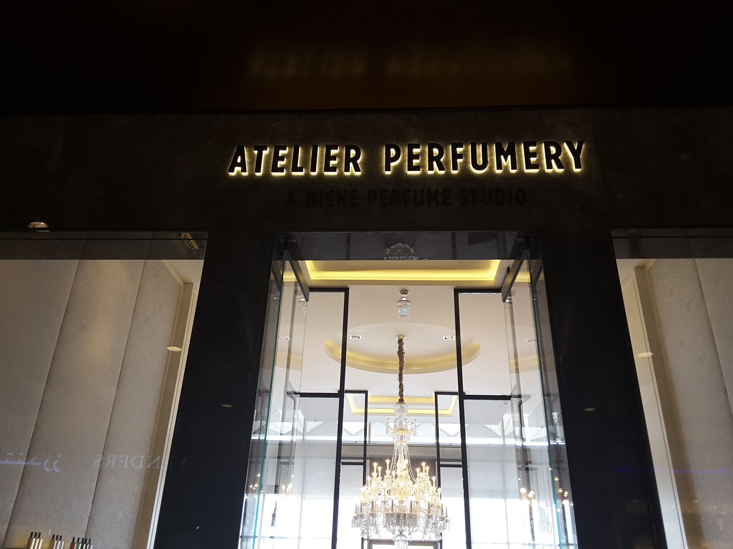 HiDubai-business-atelier-perfumery-shopping-beauty-cosmetics-stores-jumeirah-1-dubai