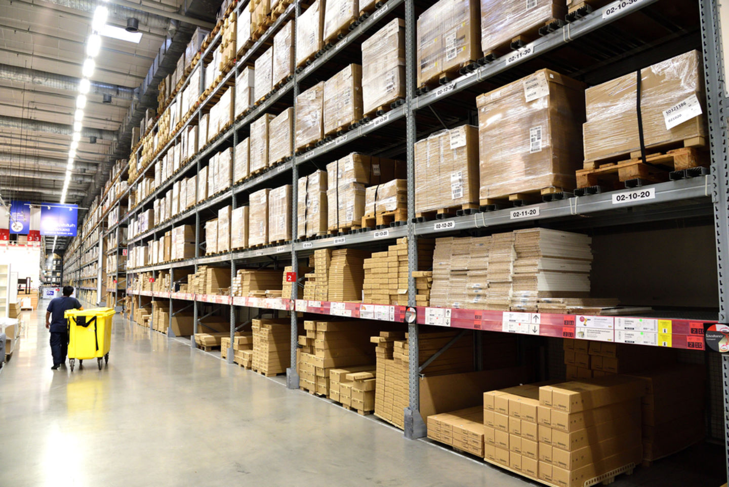 HiDubai-business-aramex-shipping-logistics-shelving-warehousing-services-dubai-investment-park-2-dubai-2
