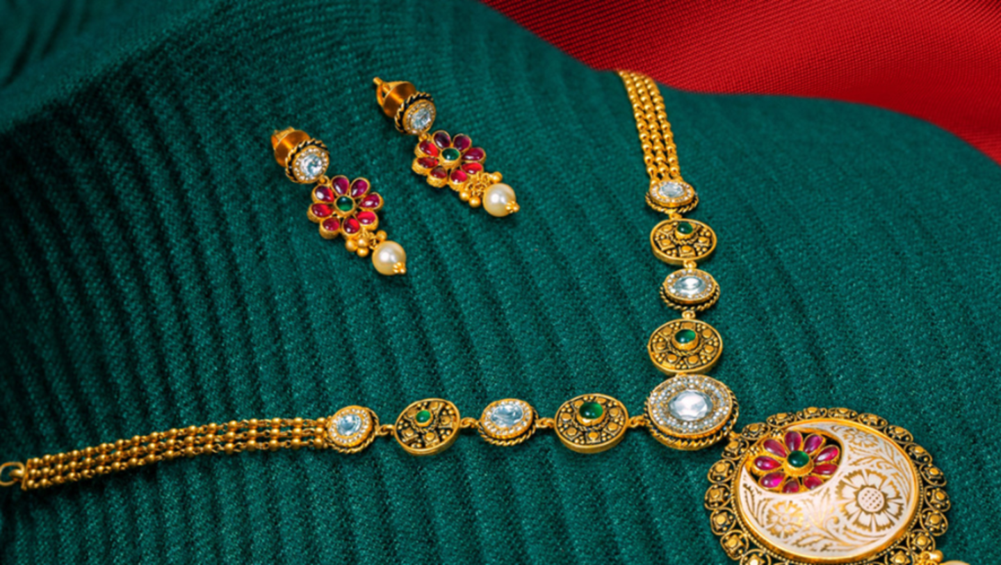 HiDubai-business-al-hind-gold-diamonds-shopping-jewellery-precious-stones-dubai-investment-park-2-dubai