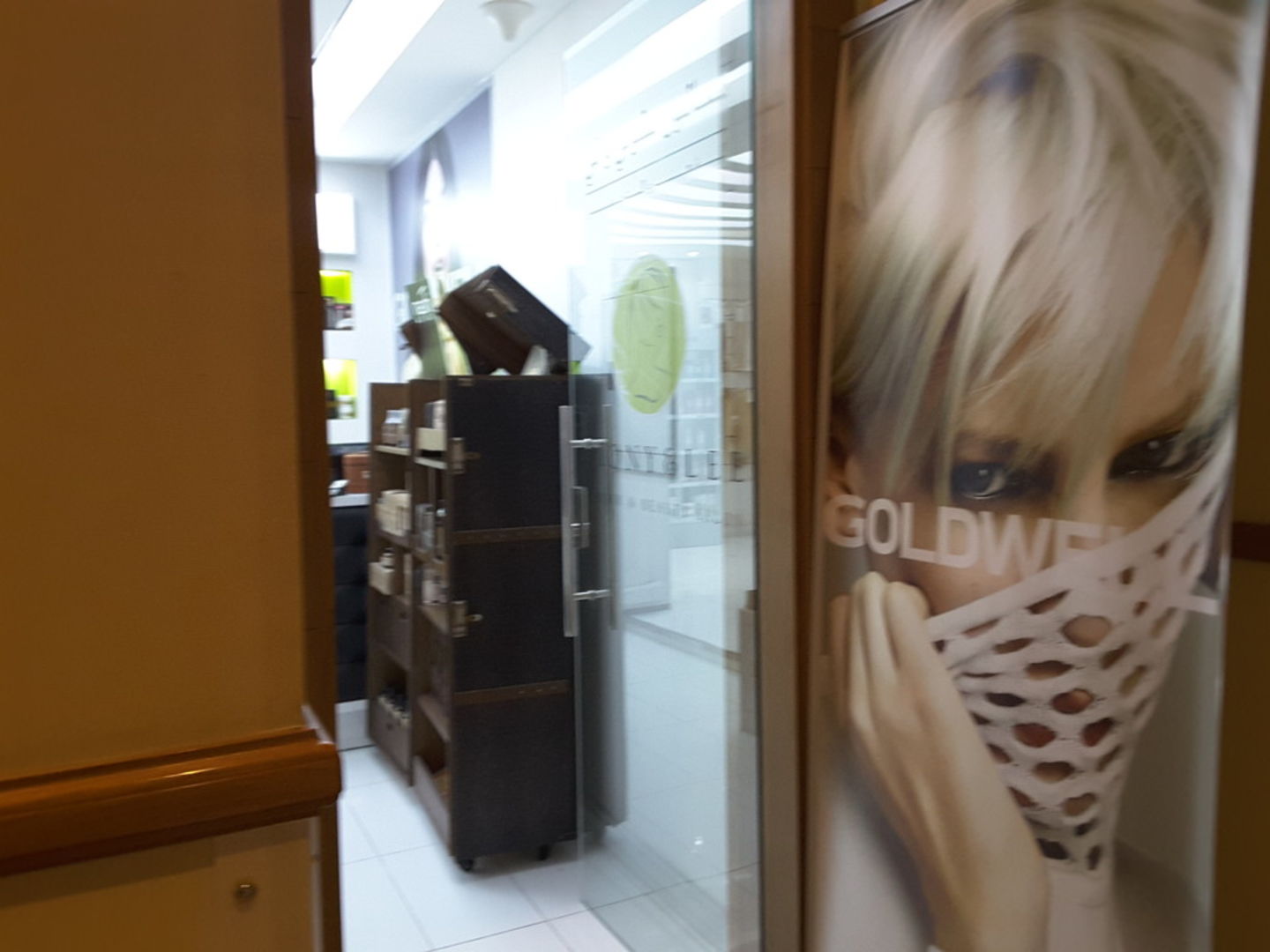 Tony & Lee Saloon(Beauty Salons) in Barsha Heights Dubai HiDubai