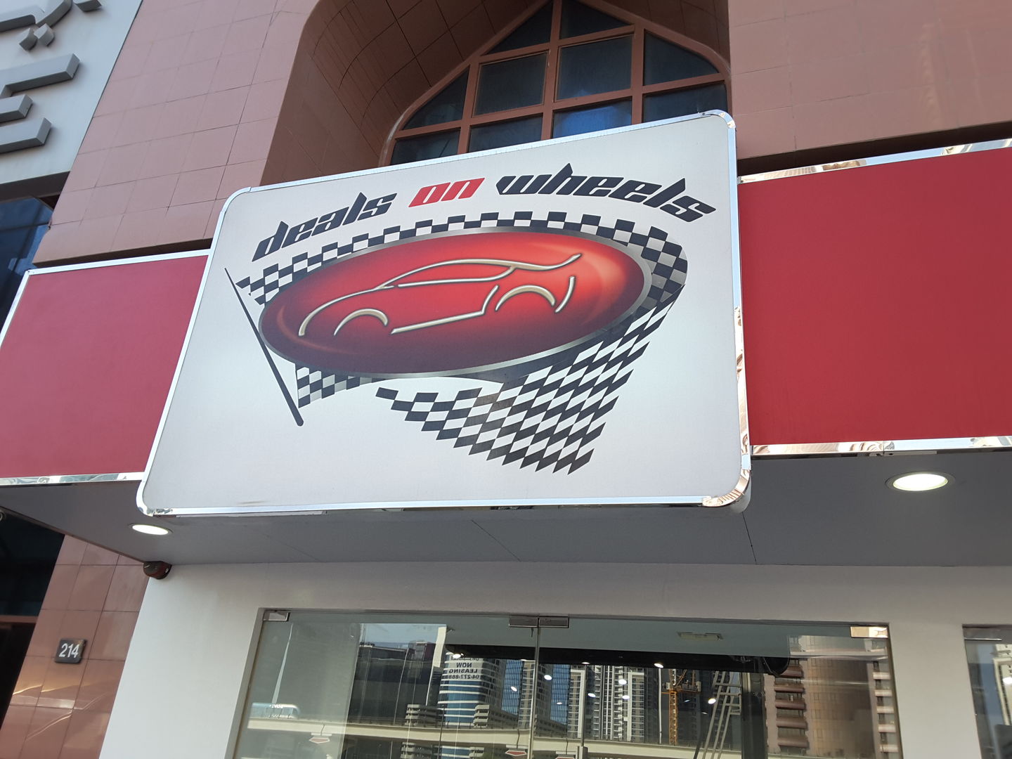 HiDubai-business-deals-on-wheels-b2b-services-distributors-wholesalers-al-wasl-dubai-2