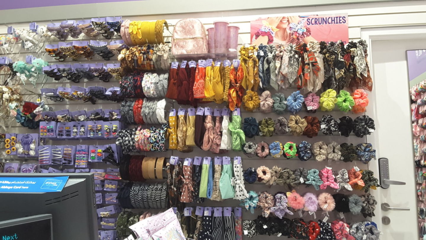 HiDubai-business-claires-shopping-fashion-accessories-the-palm-jumeirah-nakhlat-jumeirah-dubai