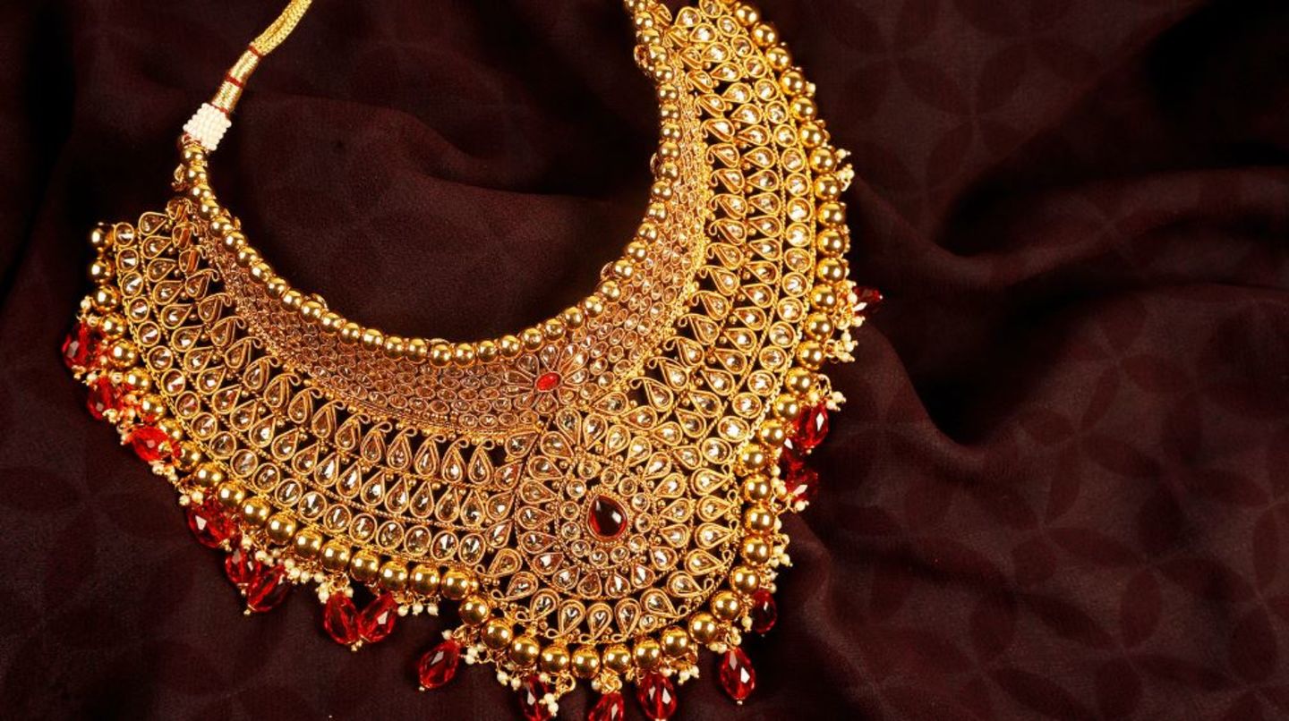 HiDubai-business-al-ghadban-jewellery-shopping-jewellery-precious-stones-al-ras-dubai