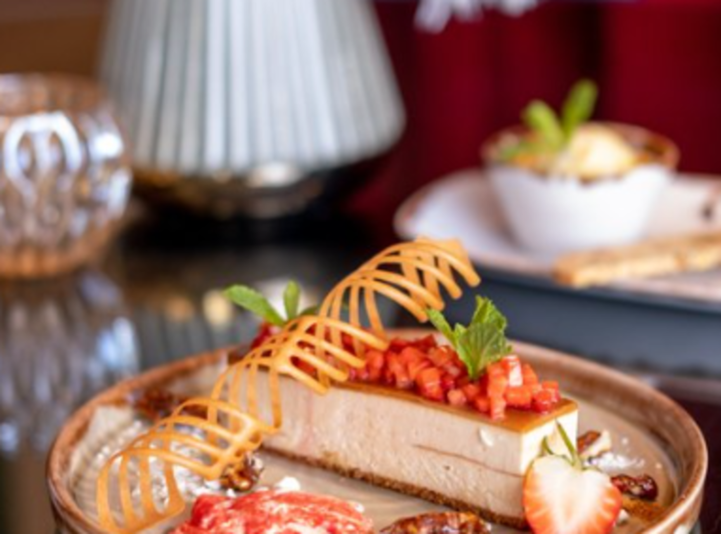 HiDubai-business-the-cheeky-camel-food-beverage-restaurants-bars-jumeirah-lake-towers-al-thanyah-5-dubai