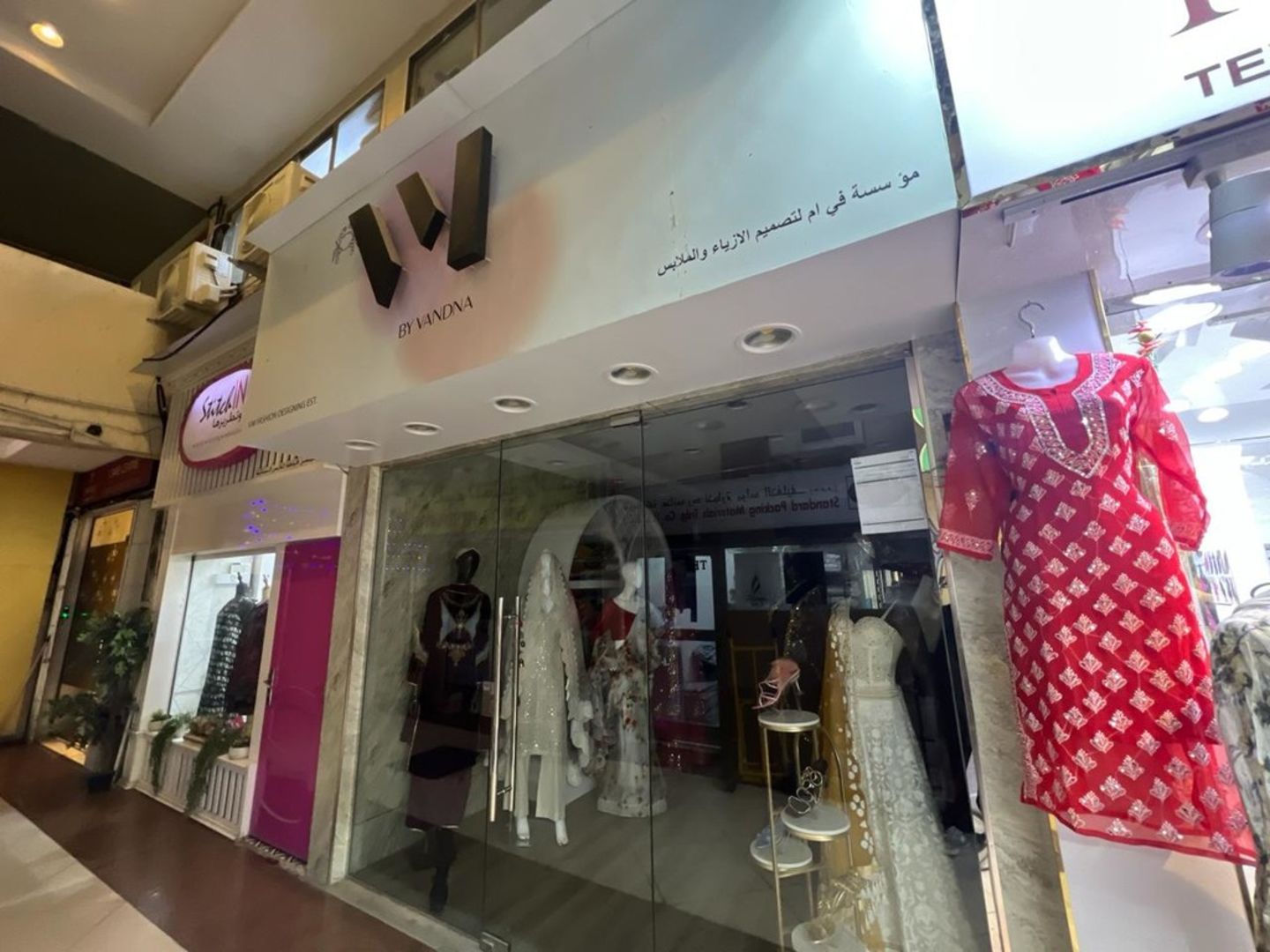 HiDubai-business-vm-fashion-designing-shopping-custom-clothes-designers-meena-bazar-al-souq-al-kabeer-dubai