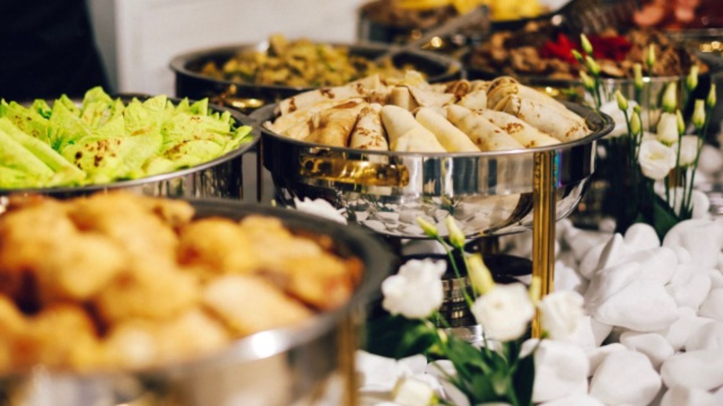 HiDubai-business-quick-modern-delivery-services-food-beverage-catering-services-al-quoz-industrial-2-dubai