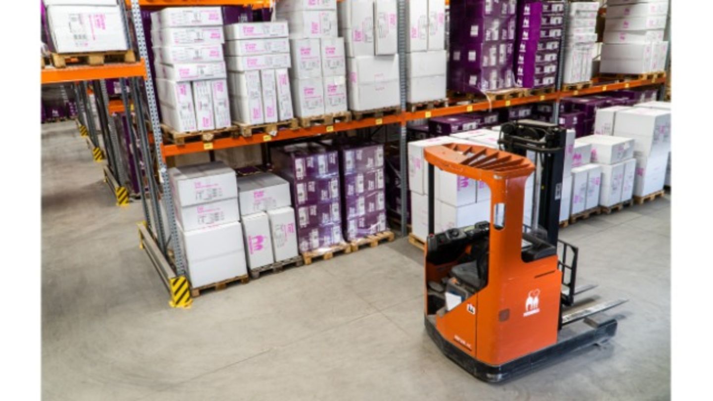 HiDubai-business-gift-home-trading-b2b-services-distributors-wholesalers-naif-dubai