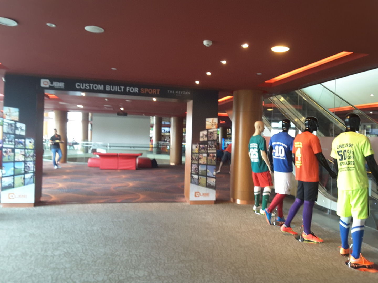 HiDubai-business-qube-sports-bar-food-beverage-restaurants-bars-meydan-nad-al-sheba-1-dubai-2