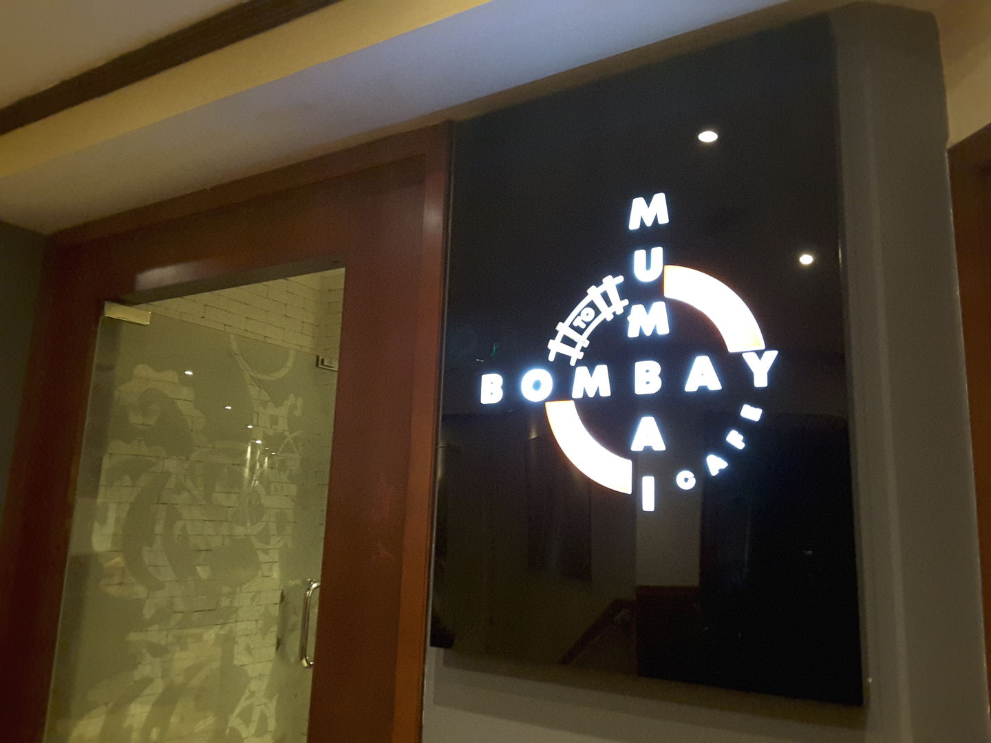 HiDubai-business-bombay-to-mumbai-cafe-food-beverage-restaurants-bars-al-muteena-dubai-4