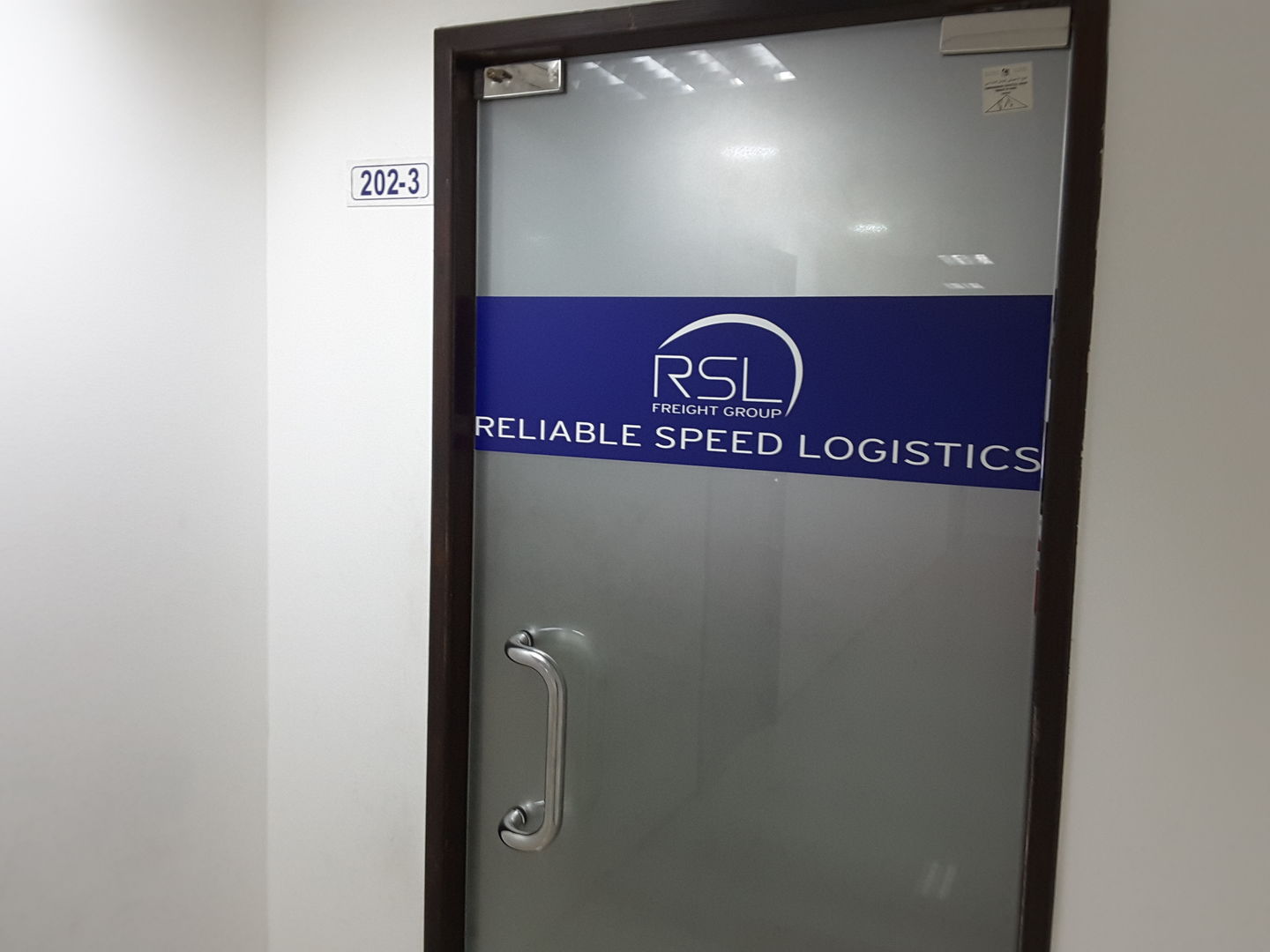 HiDubai-business-reliable-speed-logistics-shipping-logistics-air-cargo-services-al-karama-dubai-2