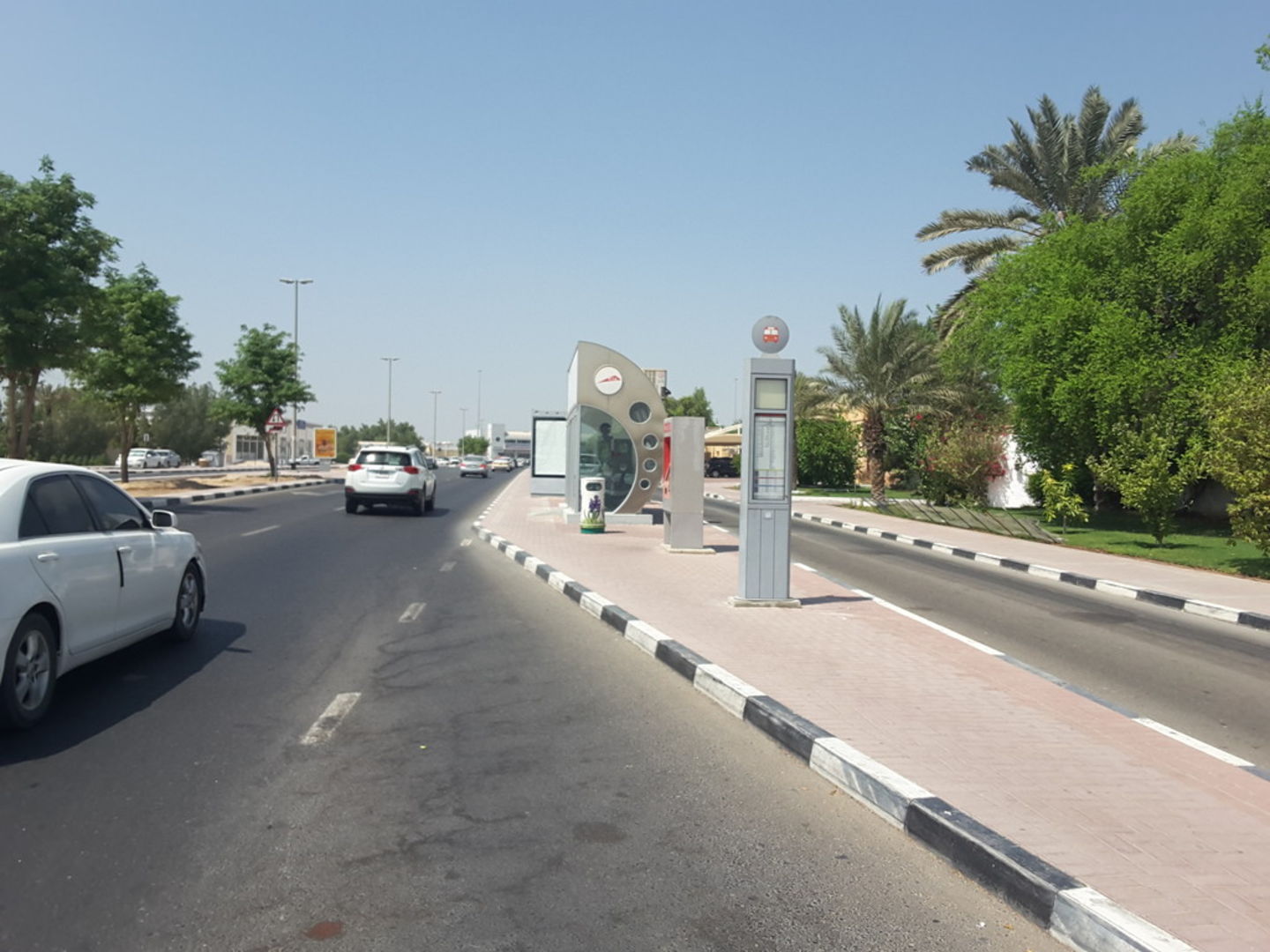 HiDubai-business-rashidiya-emarat-petrol-station-bus-stop-transport-vehicle-services-public-transport-al-rashidiya-dubai-4