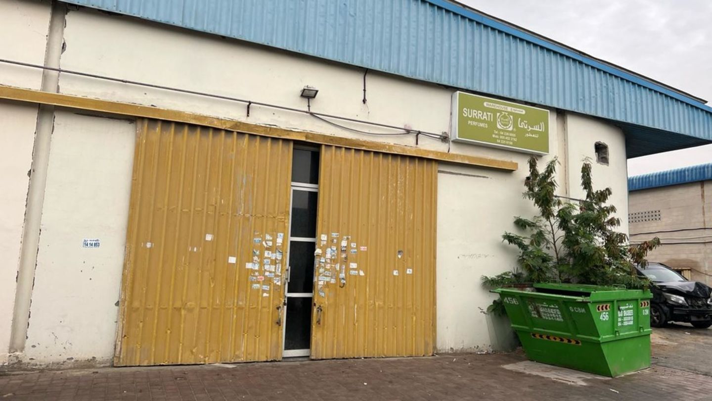 HiDubai-business-surrati-perfumes-b2b-services-distributors-wholesalers-umm-ramool-dubai