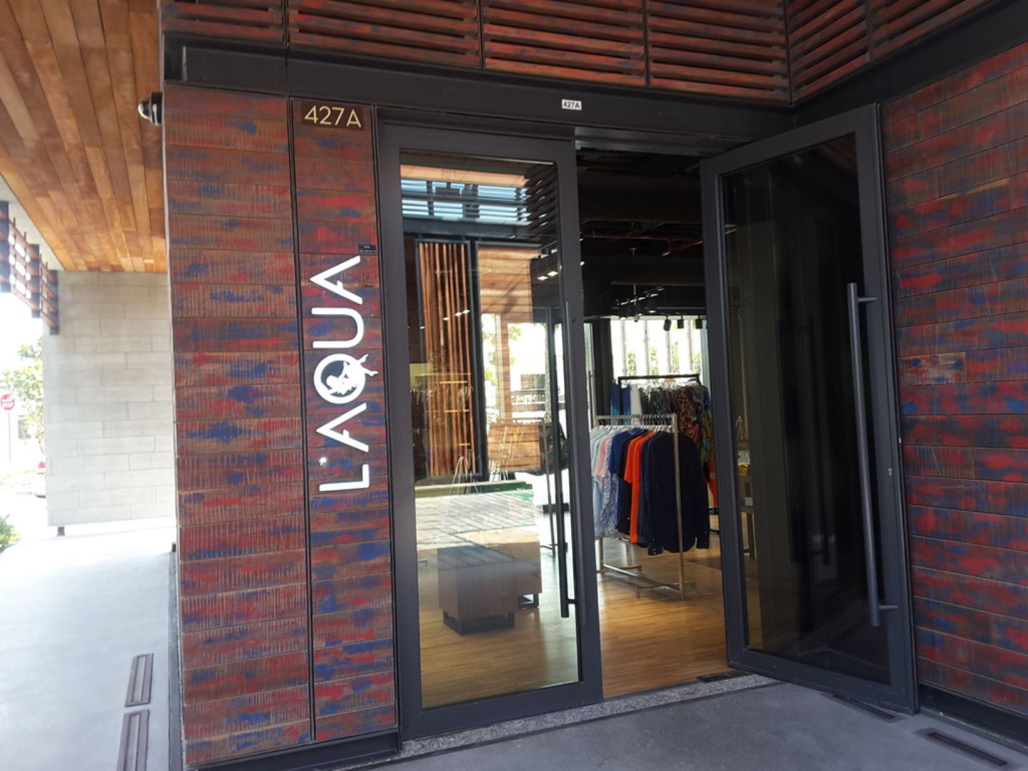 HiDubai-business-laqua-shopping-apparel-jumeirah-1-dubai-9