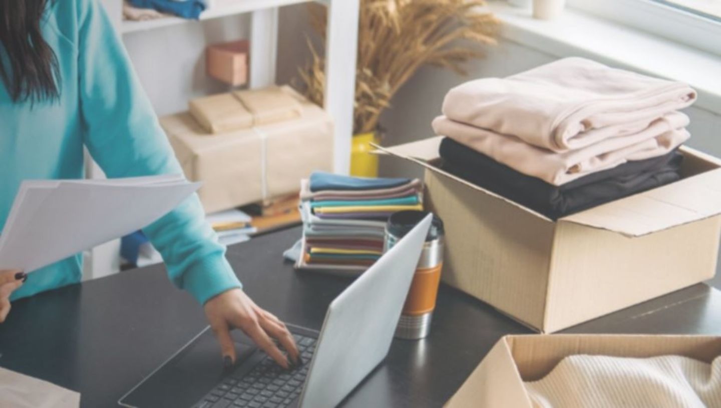 HiDubai-business-liners-delivery-services-shipping-logistics-courier-delivery-services-al-khabaisi-dubai