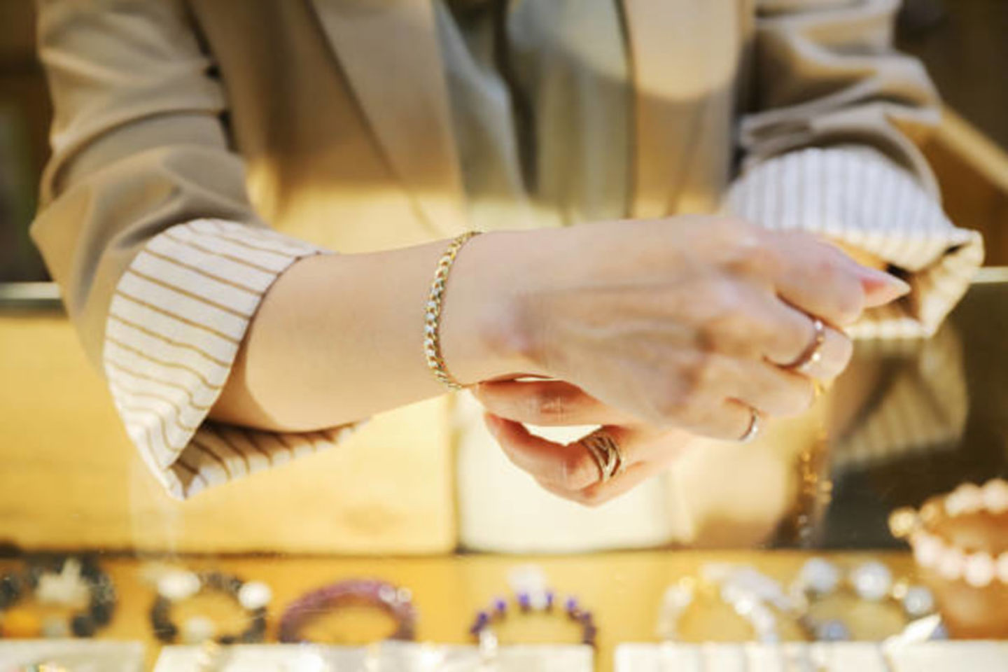 HiDubai-business-wateen-trading-shopping-jewellery-precious-stones-al-ras-dubai