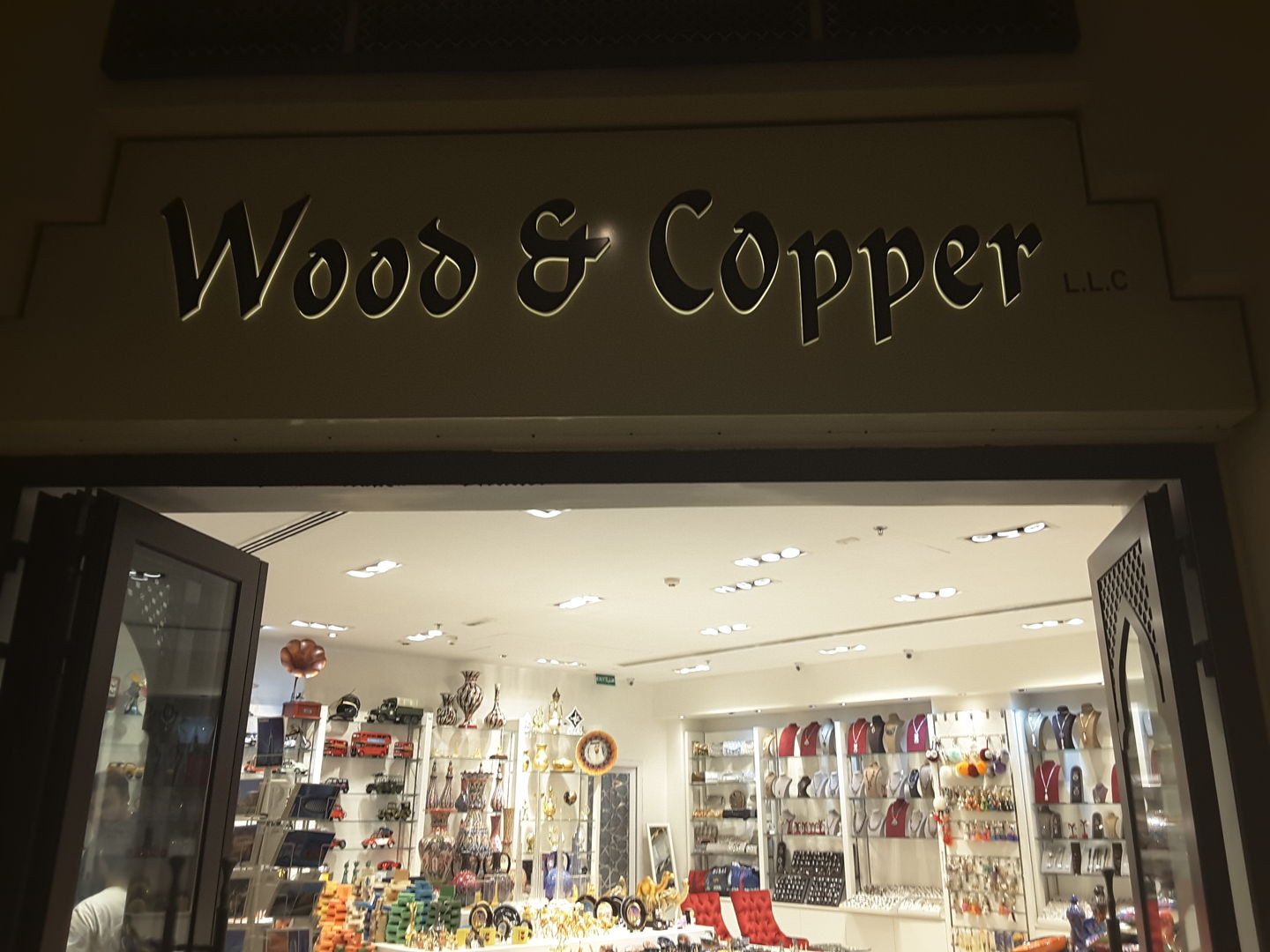 HiDubai-business-wood-copper-shopping-souvenirs-gifts-downtown-dubai-dubai-2