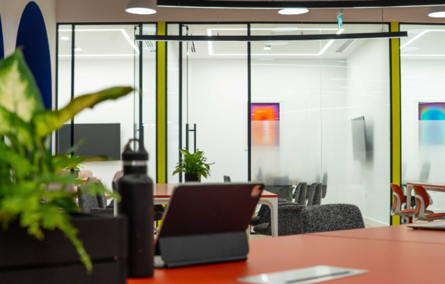 HiDubai-business-wo-rk-burjuman-metro-b2b-services-business-incubators-and-co-working-spaces-al-karama-dubai