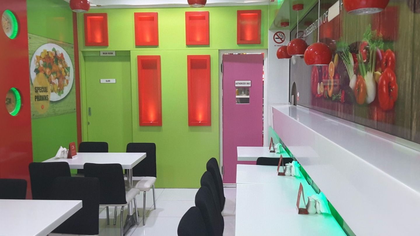 HiDubai-business-dragons-corner-restaurant-food-beverage-restaurants-bars-oud-metha-dubai-2