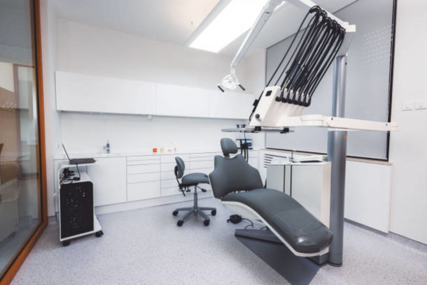 HiDubai-business-future-dental-instruments-trading-b2b-services-distributors-wholesalers-international-city-warsan-1-dubai