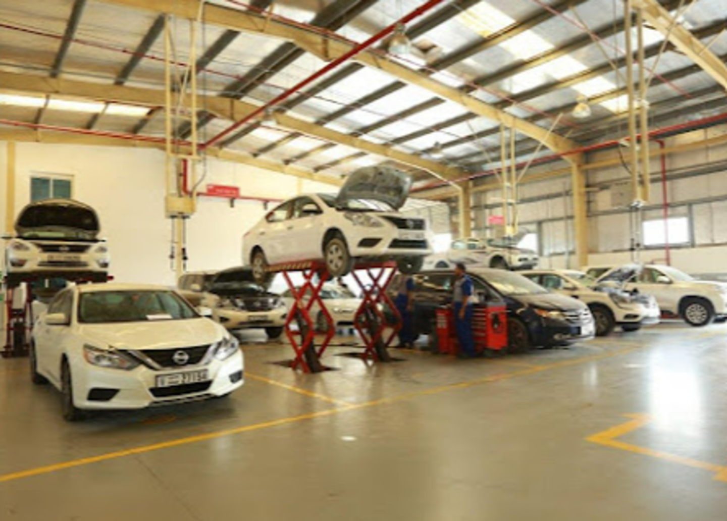 HiDubai-business-auto-fix-multibrand-car-service-transport-vehicle-services-car-assistance-repair-al-quoz-industrial-4-dubai