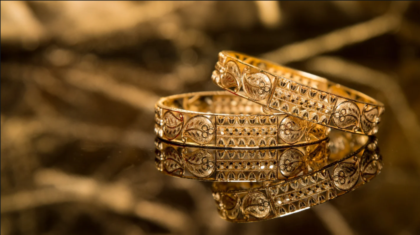 HiDubai-business-golden-leaf-jewellery-shopping-jewellery-precious-stones-al-daghaya-dubai