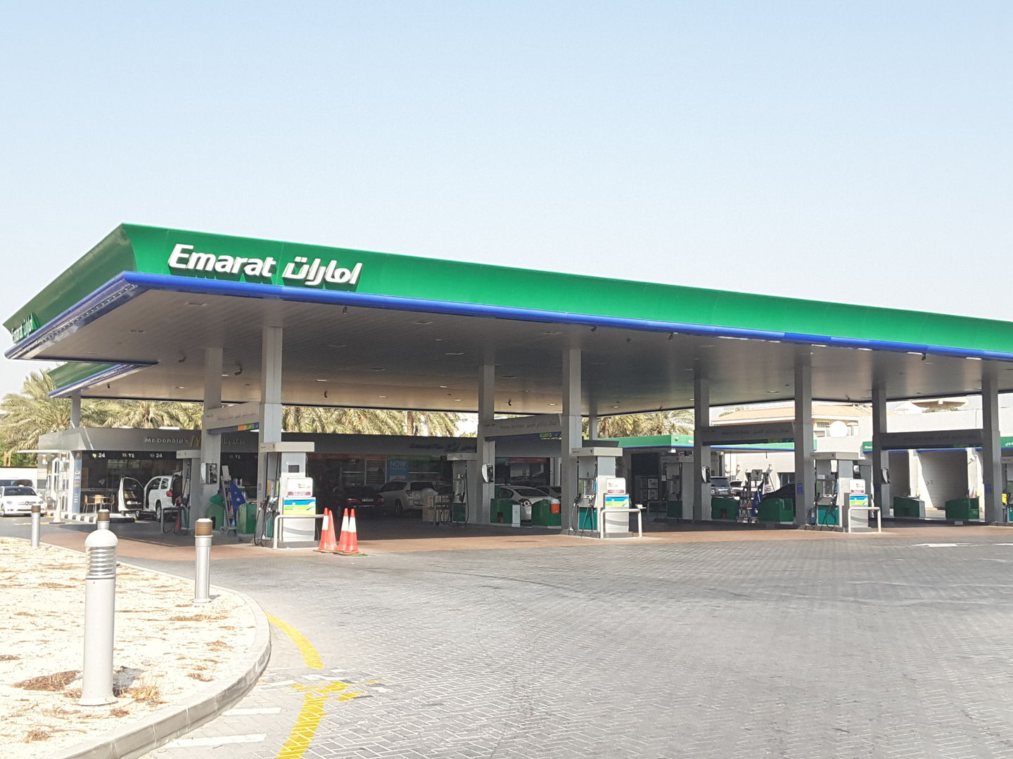 HiDubai-business-toufan-filling-station-transport-vehicle-services-fuel-stations-car-wash-mankhool-dubai-2