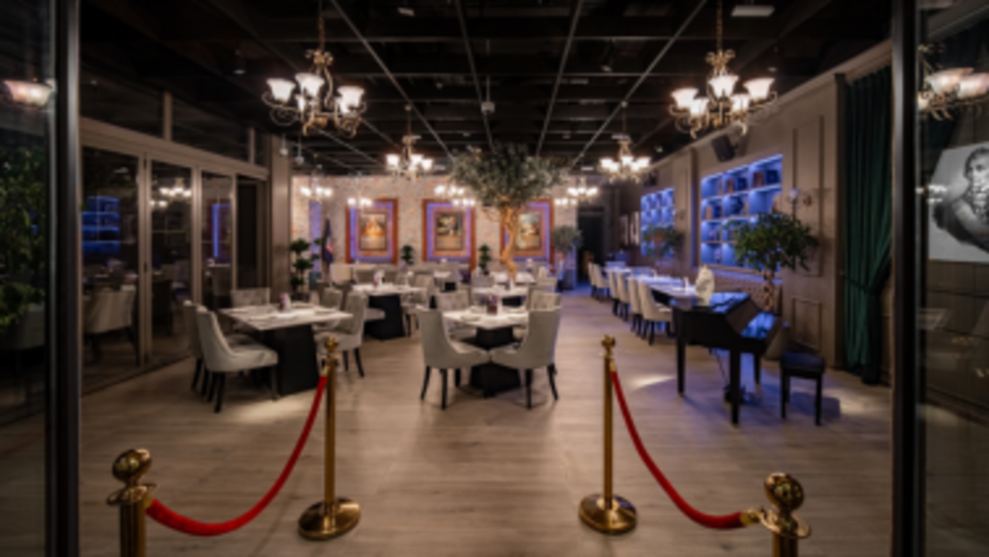 HiDubai-business-suvoroff-restaurant-food-beverage-restaurants-bars-the-palm-jumeirah-nakhlat-jumeirah-dubai