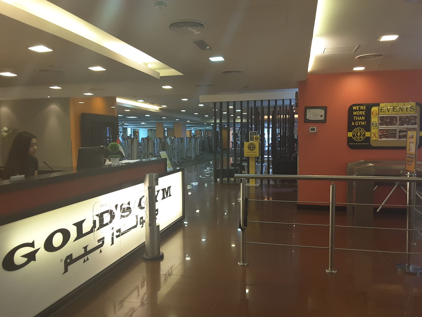 HiDubai-business-golds-gym-sports-fitness-gyms-fitness-centres-pools-port-saeed-dubai-2