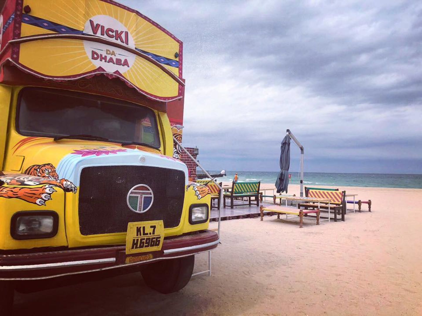 HiDubai-business-vicki-da-dhaba-food-beverage-cafeterias-umm-suqeim-1-dubai