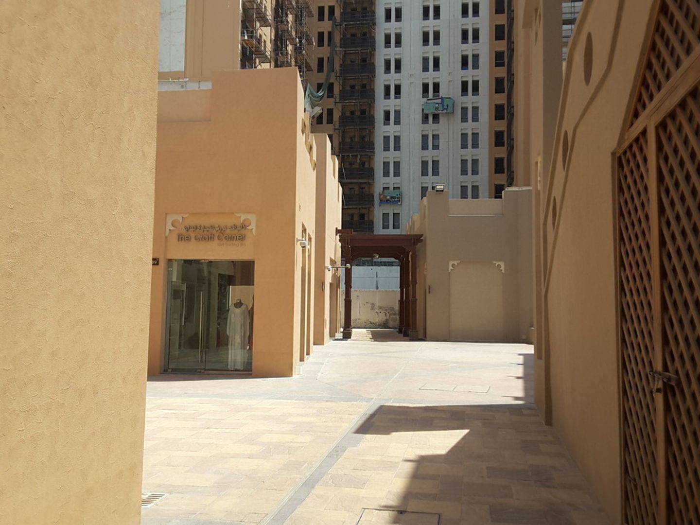 HiDubai-business-the-craft-corner-gift-trading-shopping-souvenirs-gifts-naif-dubai-2