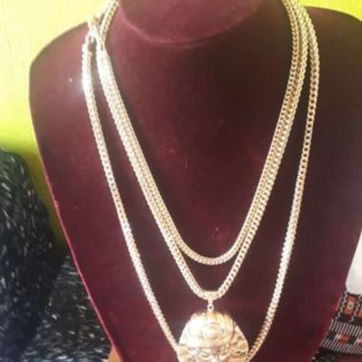 HiDubai-business-honey-gold-diamonds-shopping-jewellery-precious-stones-al-buteen-dubai