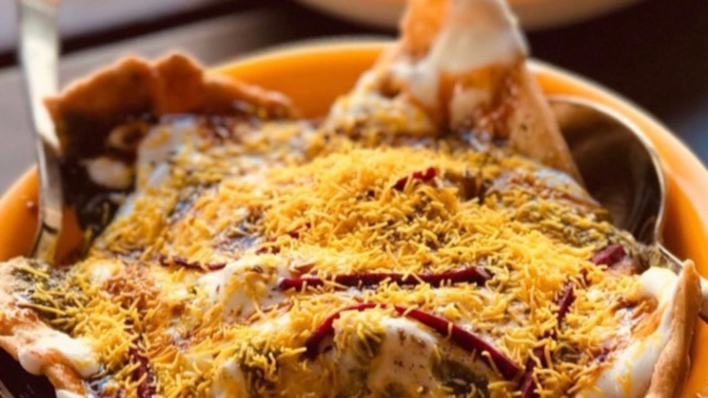 HiDubai-business-chatori-gali-food-beverage-restaurants-bars-al-barsha-1-dubai-3