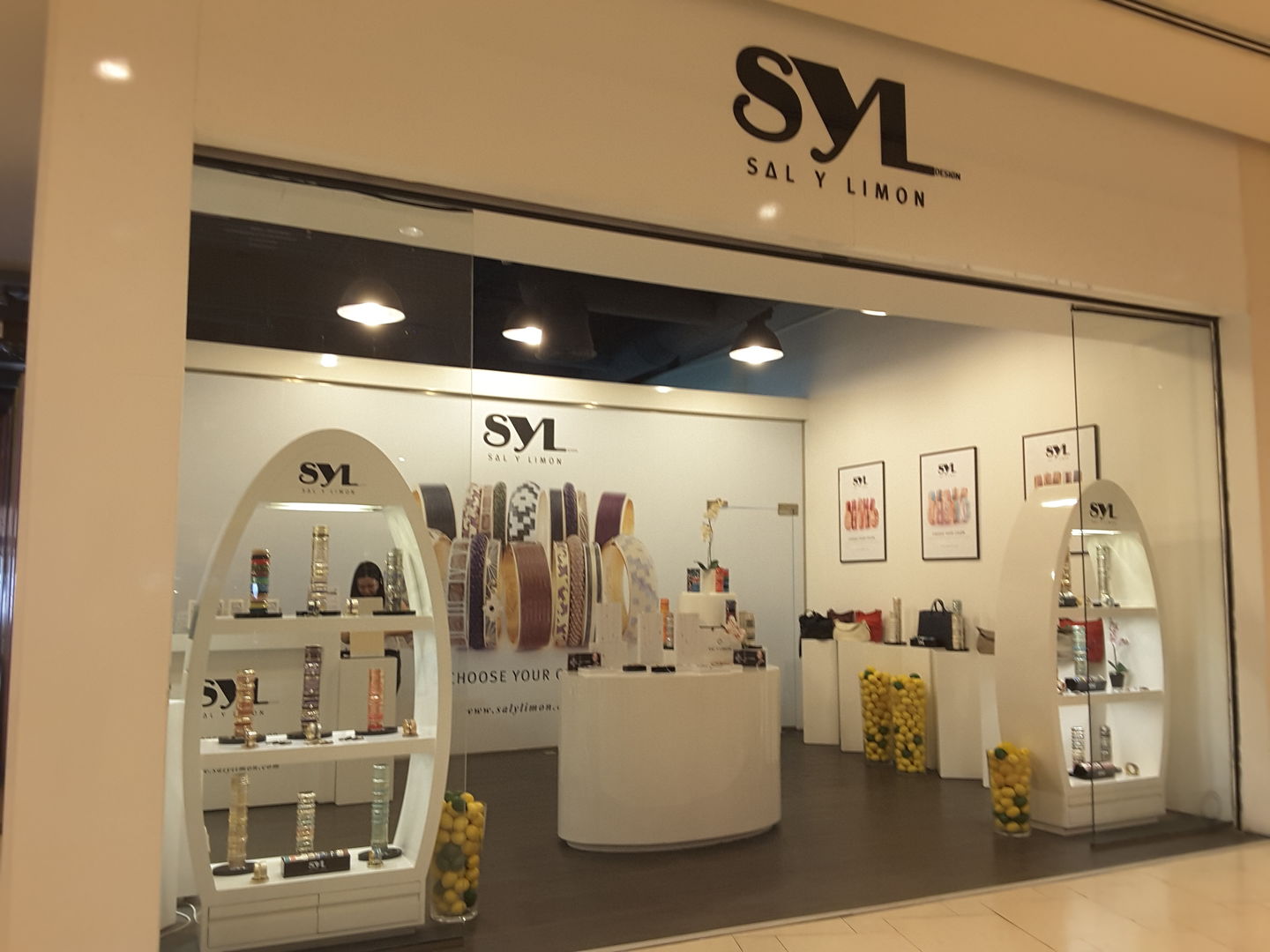 HiDubai-business-saly-limon-shopping-jewellery-precious-stones-wafi-umm-hurair-2-dubai-2