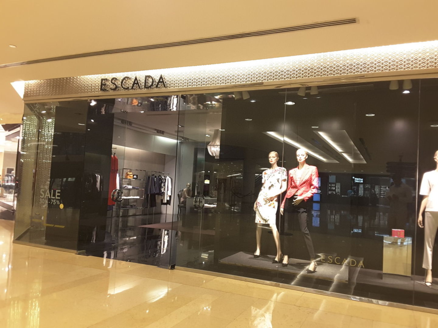 HiDubai-business-escada-shopping-apparel-wafi-umm-hurair-2-dubai-2