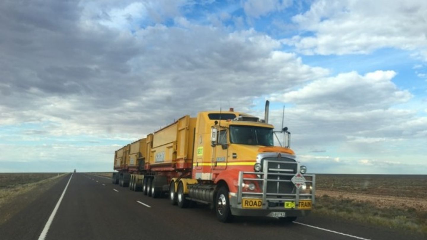 HiDubai-business-khalid-bin-malik-transport-by-heavy-track-shipping-logistics-road-cargo-services-port-saeed-dubai