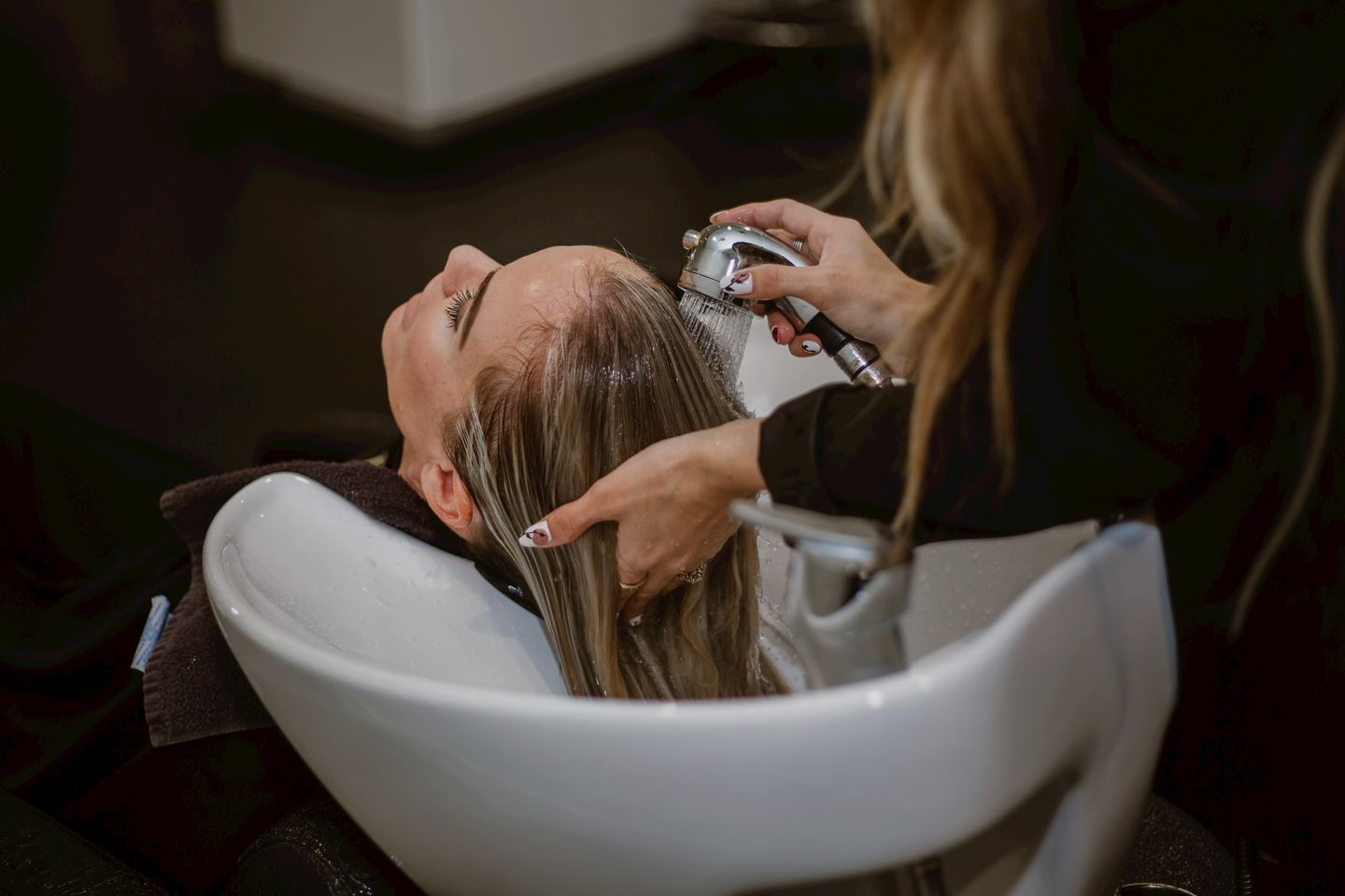 HiDubai-business-le-glamour-lounge-ladies-salon-beauty-wellness-health-beauty-salons-nad-al-hammar-dubai