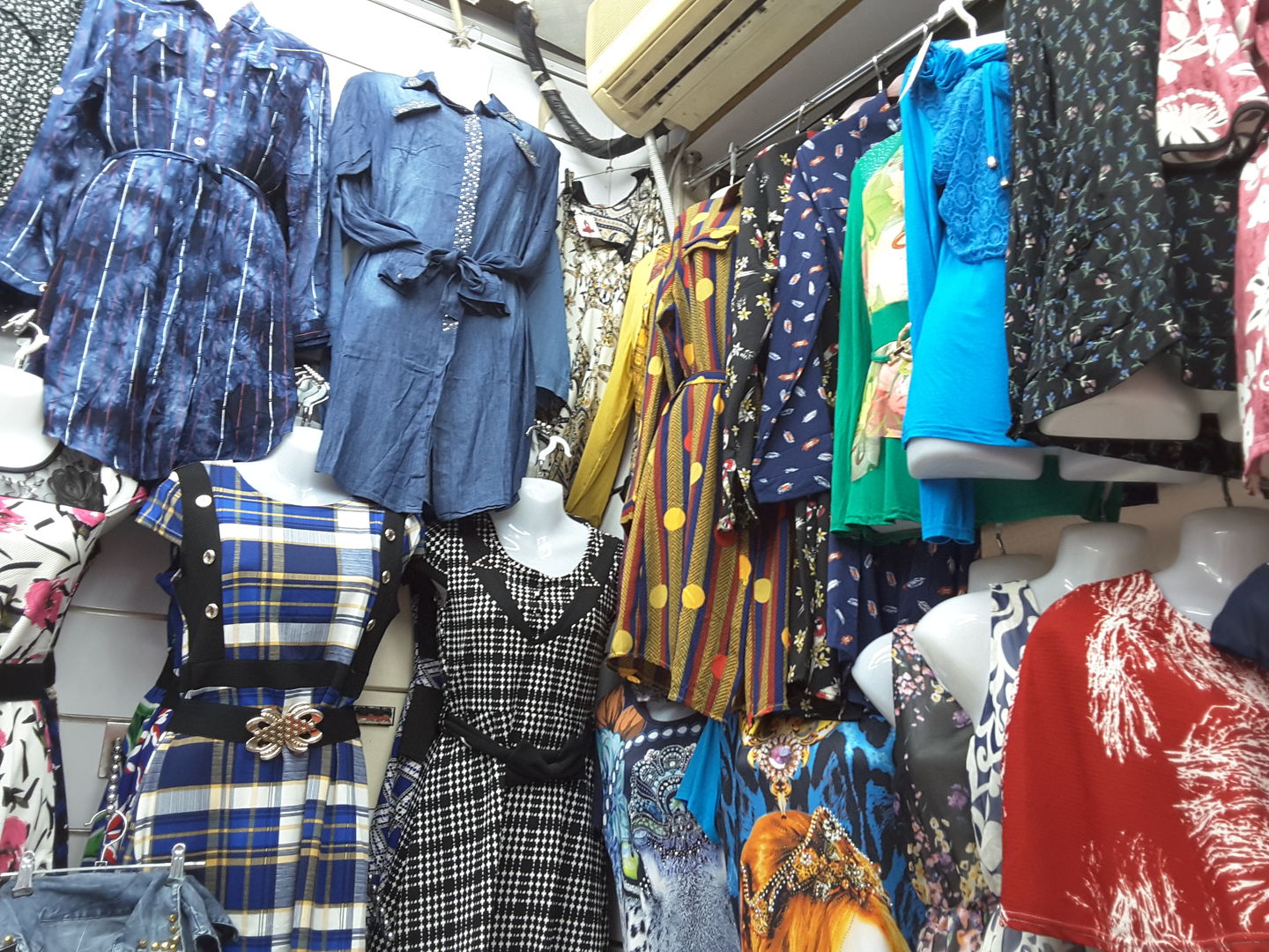 HiDubai-business-lingjun-fashion-shopping-apparel-al-buteen-dubai-2
